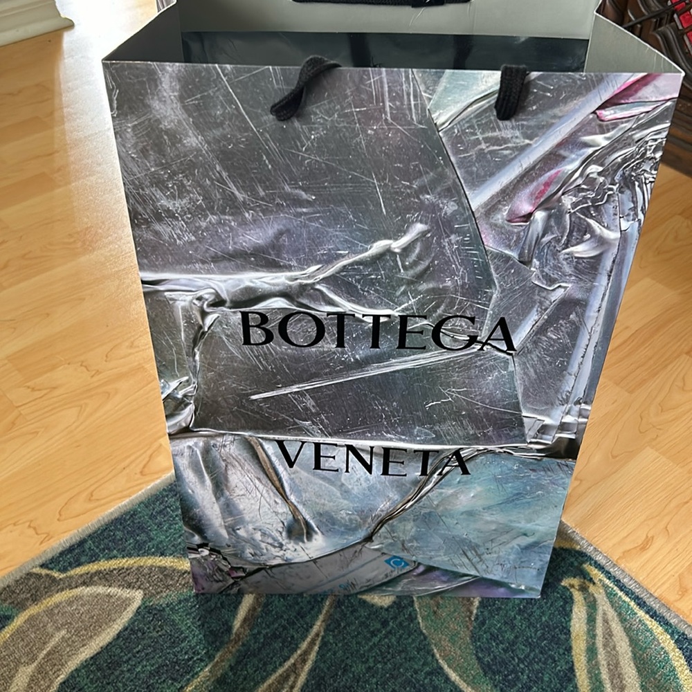 BOTTEGA VENETA shopping bag